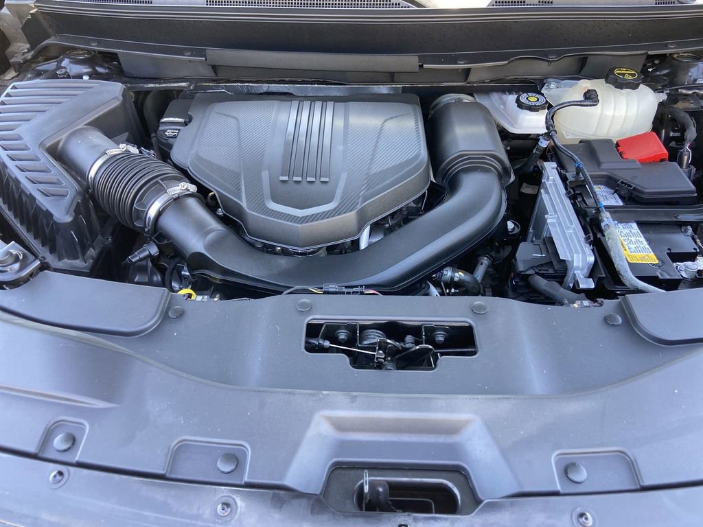 Used 2024 Chevrolet Traverse RS w/ LPO, Floor Liner Package FWD image 27