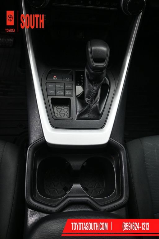 Used 2019 Toyota RAV4 XLE w/ Carpet Mat Package AWD/4WD image 18