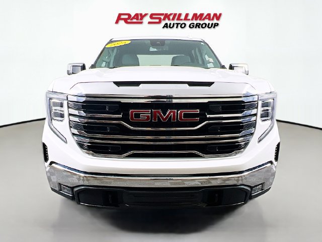 Used 2025 GMC Sierra 1500 SLT AWD/4WD image 2
