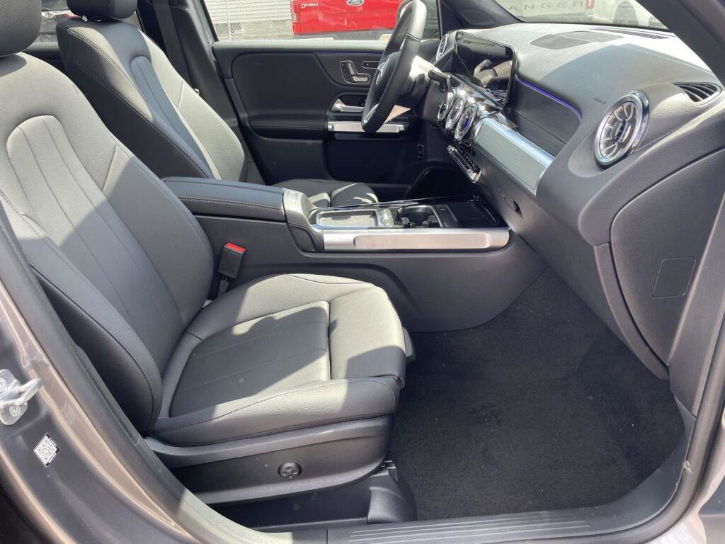New 2026 Mercedes-Benz GLB 250 4MATIC image 19