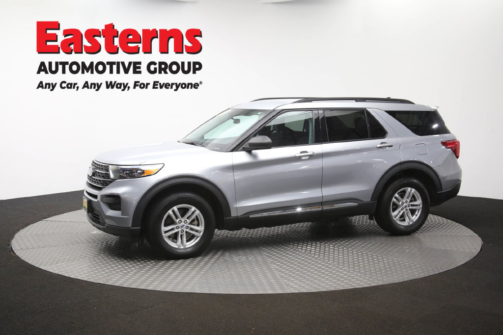 Used 2023 Ford Explorer XLT AWD/4WD image 61