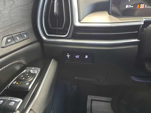 Certified 2025 Kia Sorento SX Prestige AWD/4WD image 21
