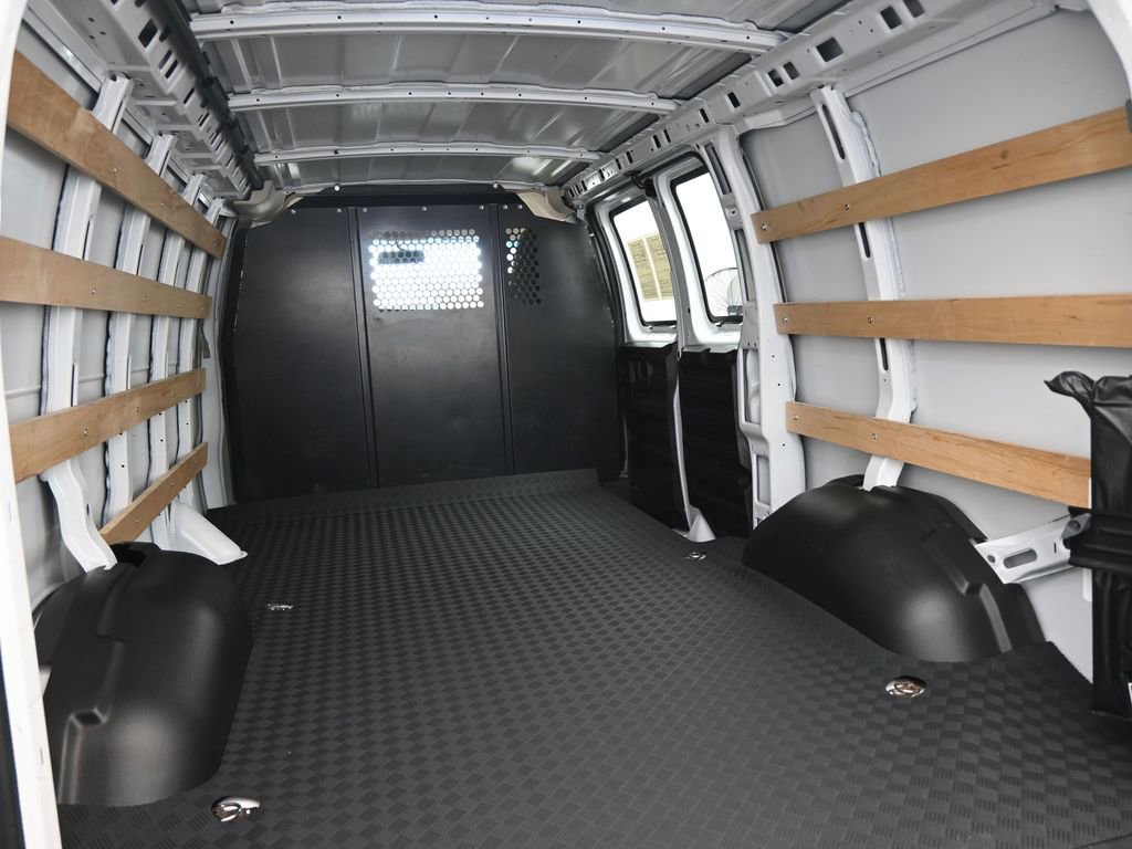 Used 2024 Chevrolet Express 2500 w/ Driver Convenience Package image 30