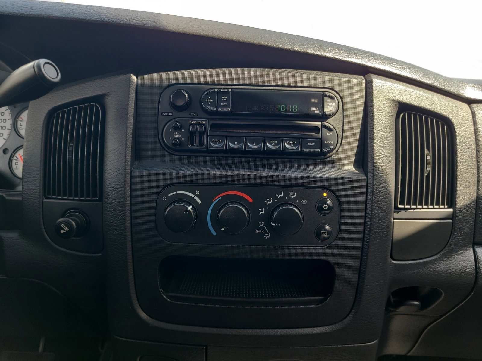 Used 2003 Dodge Ram 1500 Truck SLT image 14