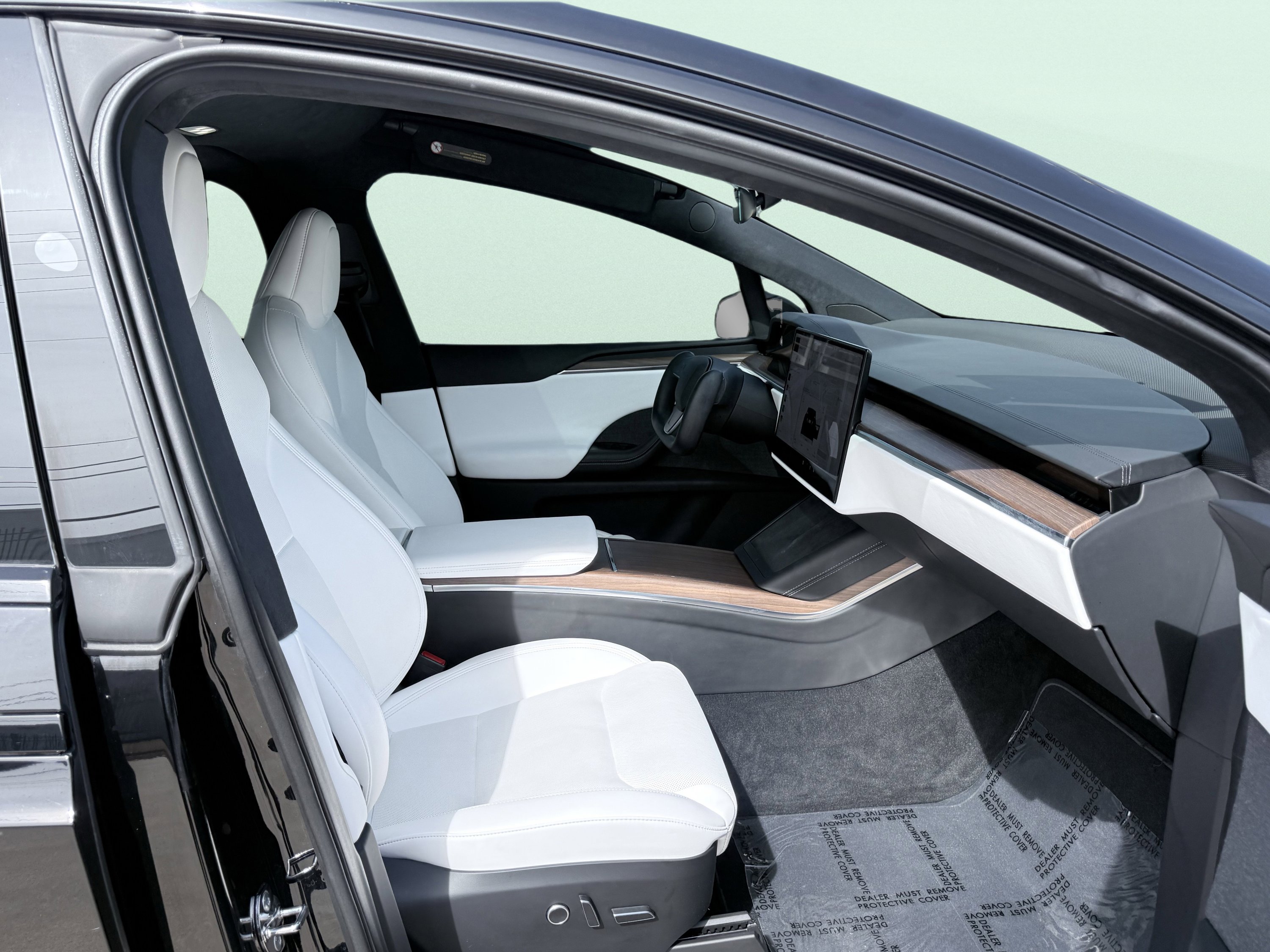 Used 2023 Tesla Model X image 36