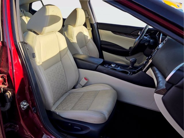 Used 2016 Nissan Maxima Platinum FWD image 18