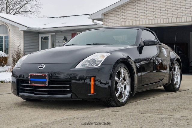 Used 2007 Nissan 350Z Touring RWD image 20