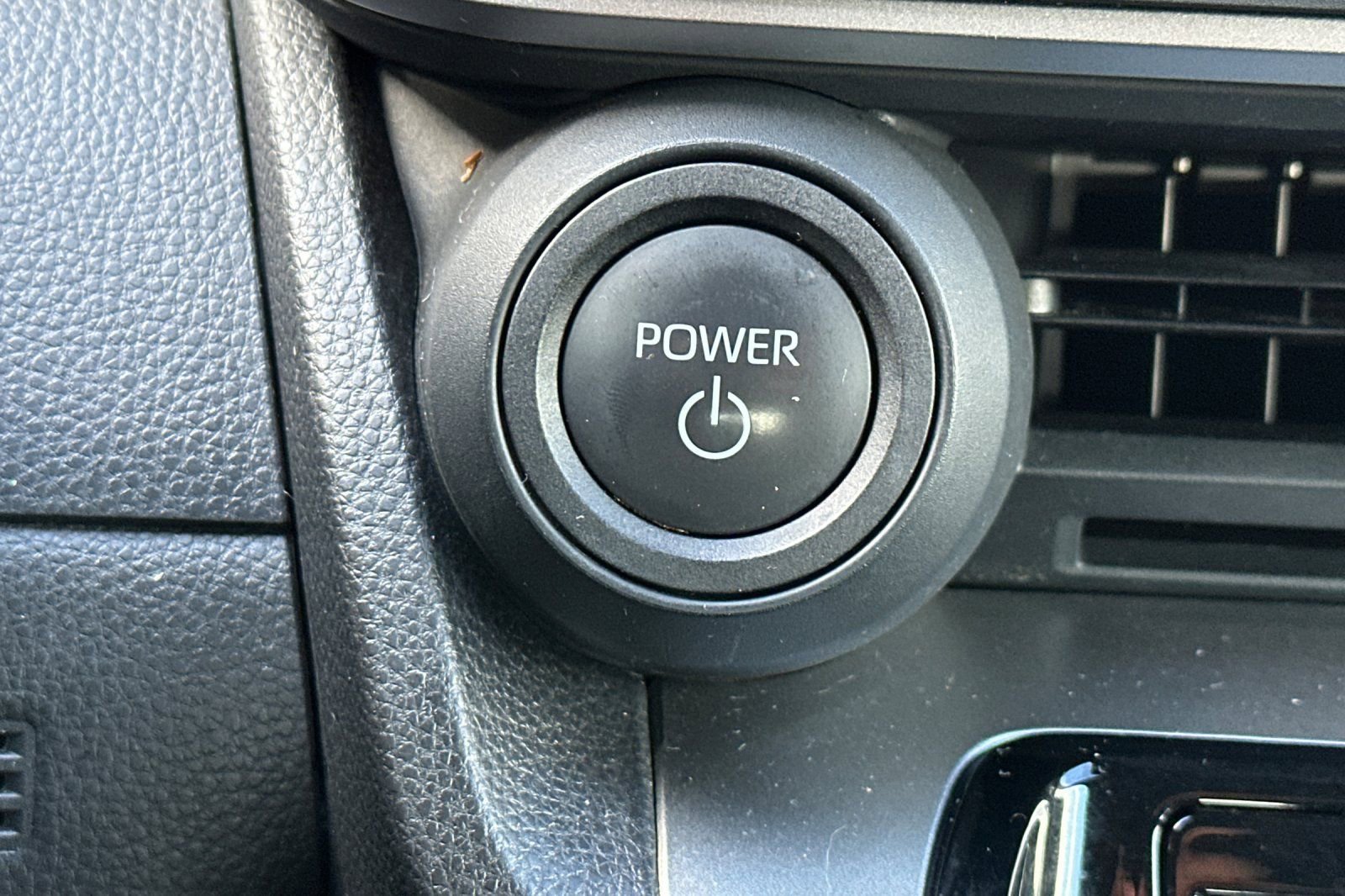 Used 2024 Toyota Prius LE image 26