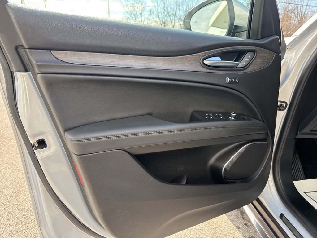 Used 2022 Alfa Romeo Stelvio Ti image 22