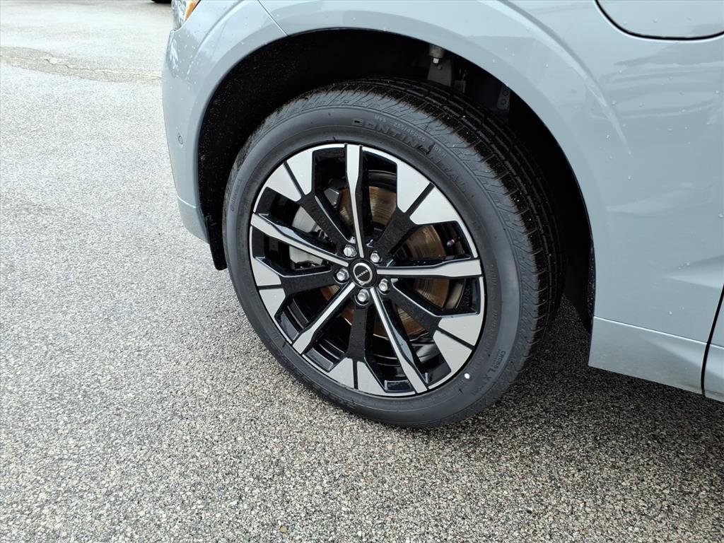 New 2026 Volvo XC60 T8 Plus w/ Protection Package Premier AWD/4WD image 9