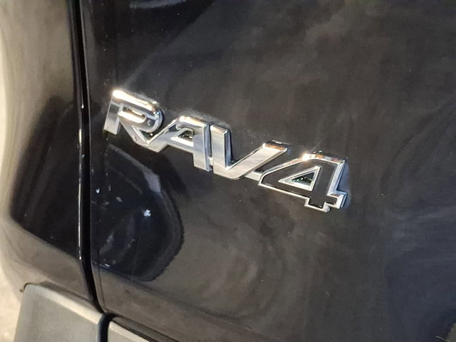 Used 2023 Toyota RAV4 XLE AWD/4WD image 29