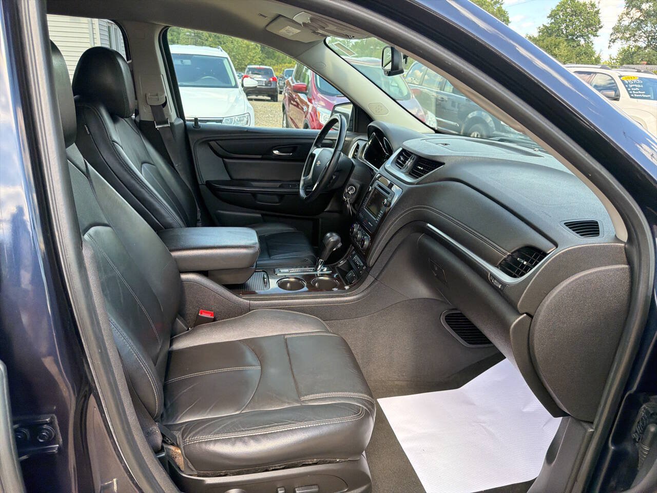 Used 2015 Chevrolet Traverse LT FWD image 20