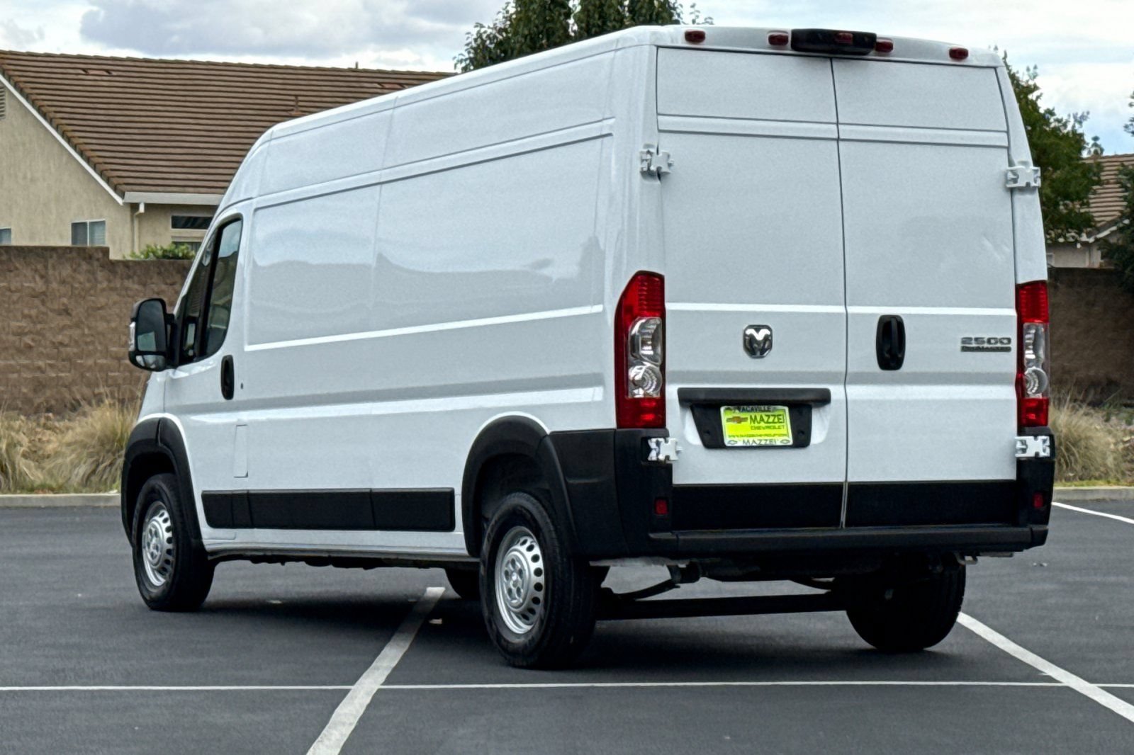 Used 2026 RAM ProMaster 2500 w/ Convenience Group FWD image 3