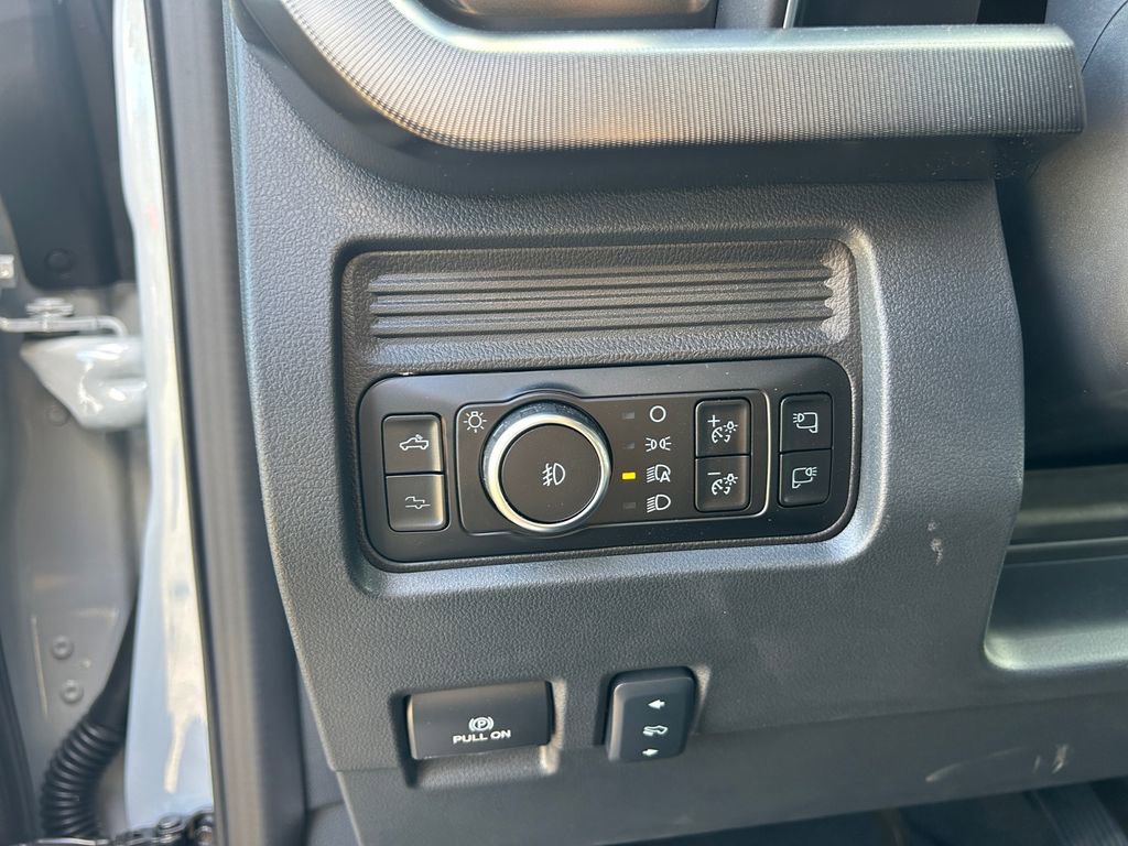 New 2026 Ford F250 Platinum image 24