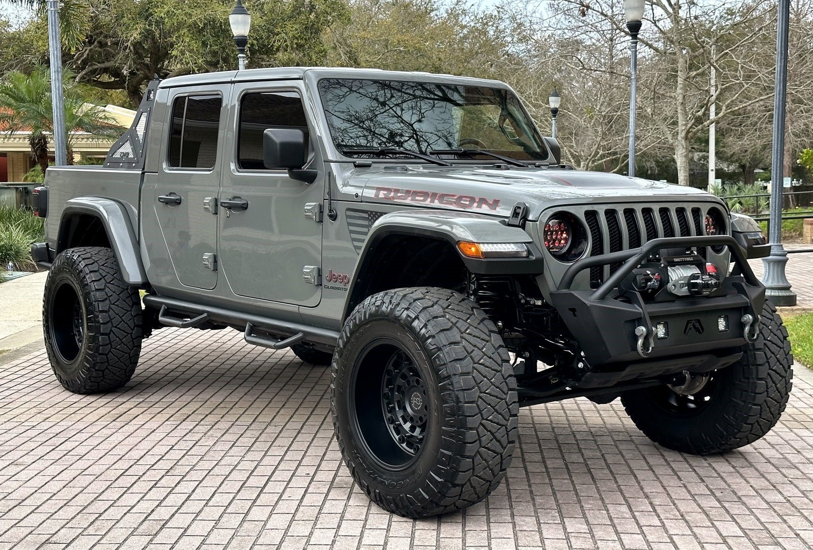 Used 2022 Jeep Gladiator Rubicon w/ Cold Weather Group AWD/4WD image 2