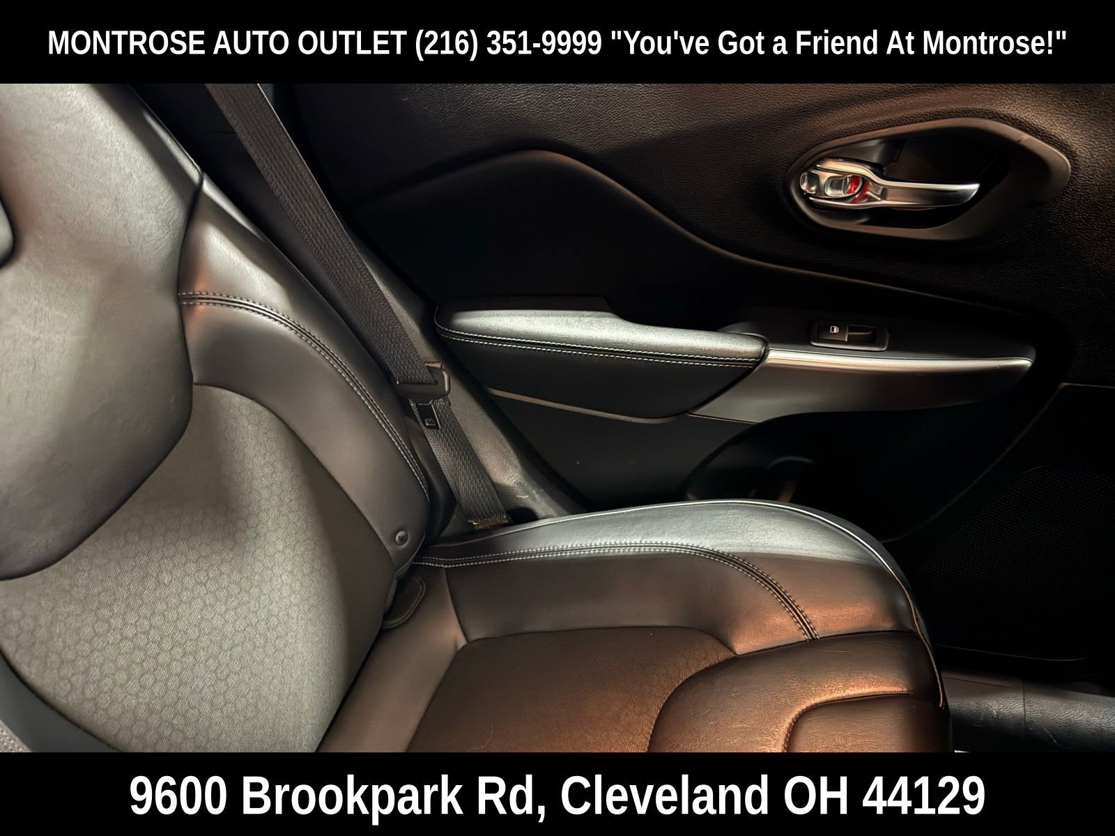 Used 2019 Jeep Cherokee Latitude Plus w/ Comfort/Convenience Group image 36