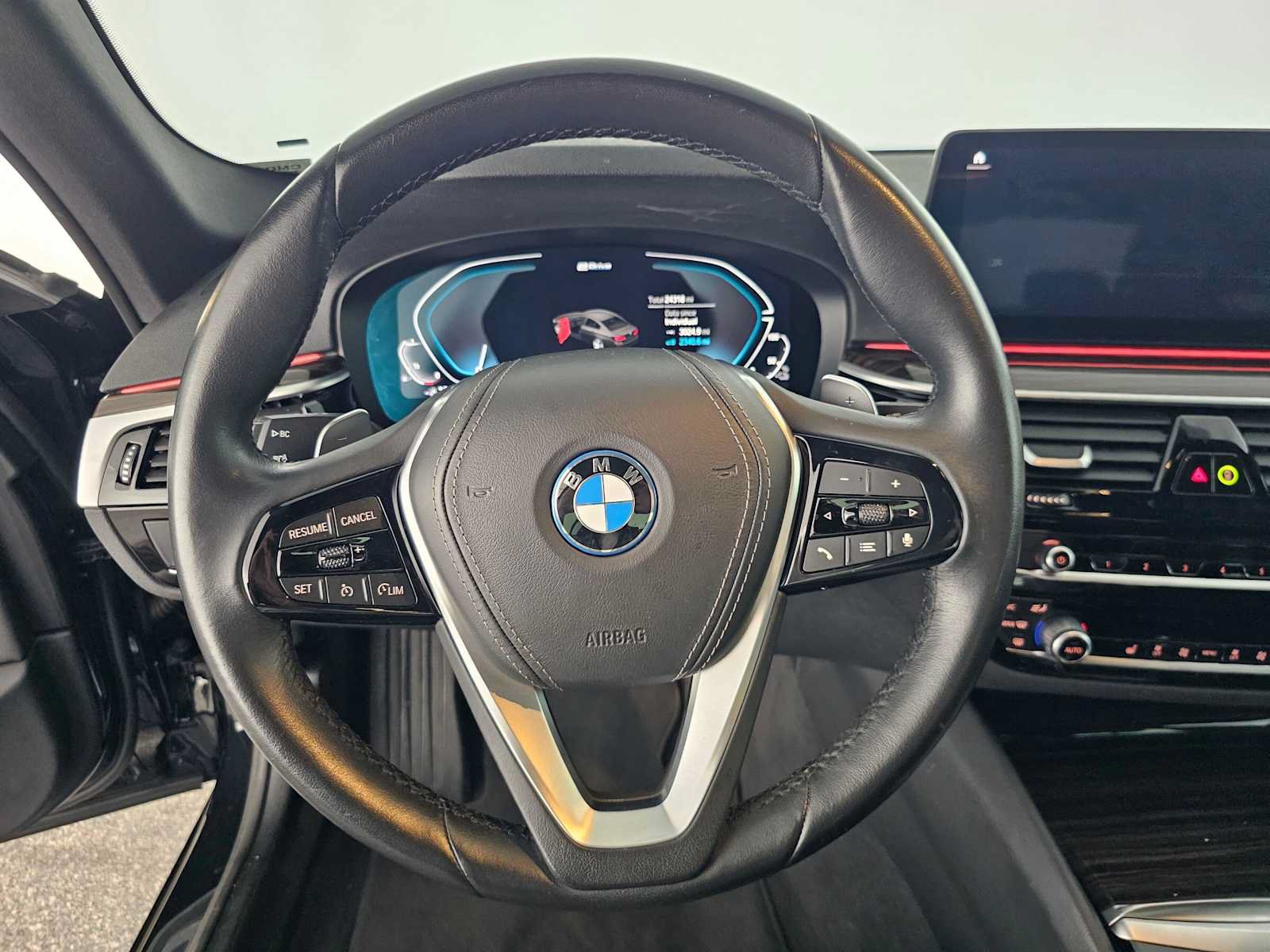 Used 2023 BMW 530e w/ Premium Package RWD image 22