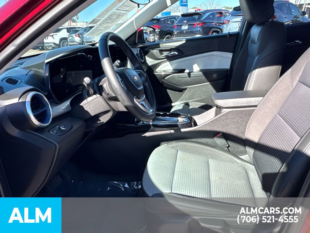 Used 2024 Chevrolet Trax LT w/ Driver Confidence Package image 10
