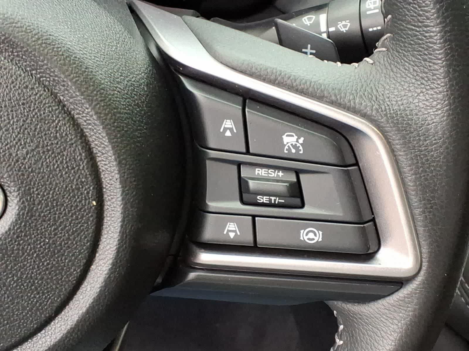 Used 2024 Subaru Outback Premium AWD/4WD image 18