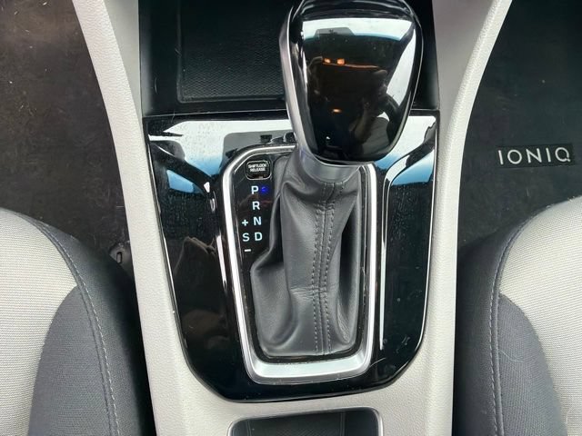 Used 2019 Hyundai Ioniq Blue FWD image 11