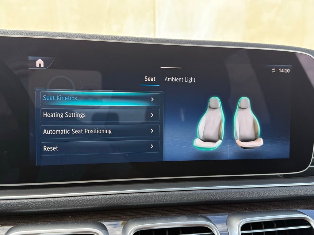 Used 2025 Mercedes-Benz GLE 450e 4MATIC image 13