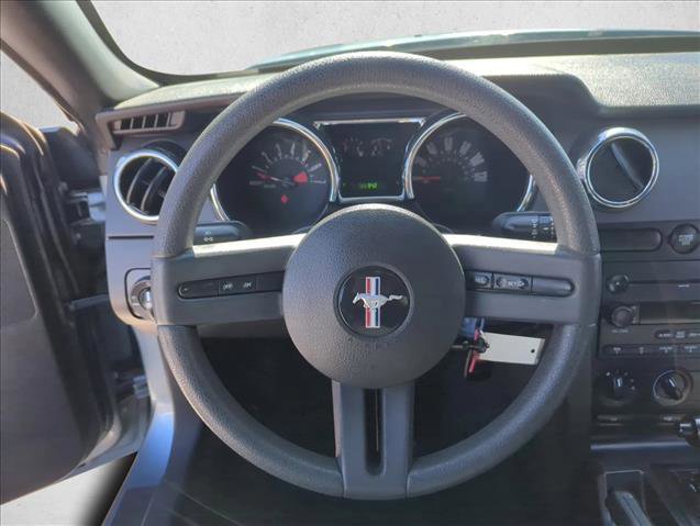 Used 2007 Ford Mustang Deluxe image 17