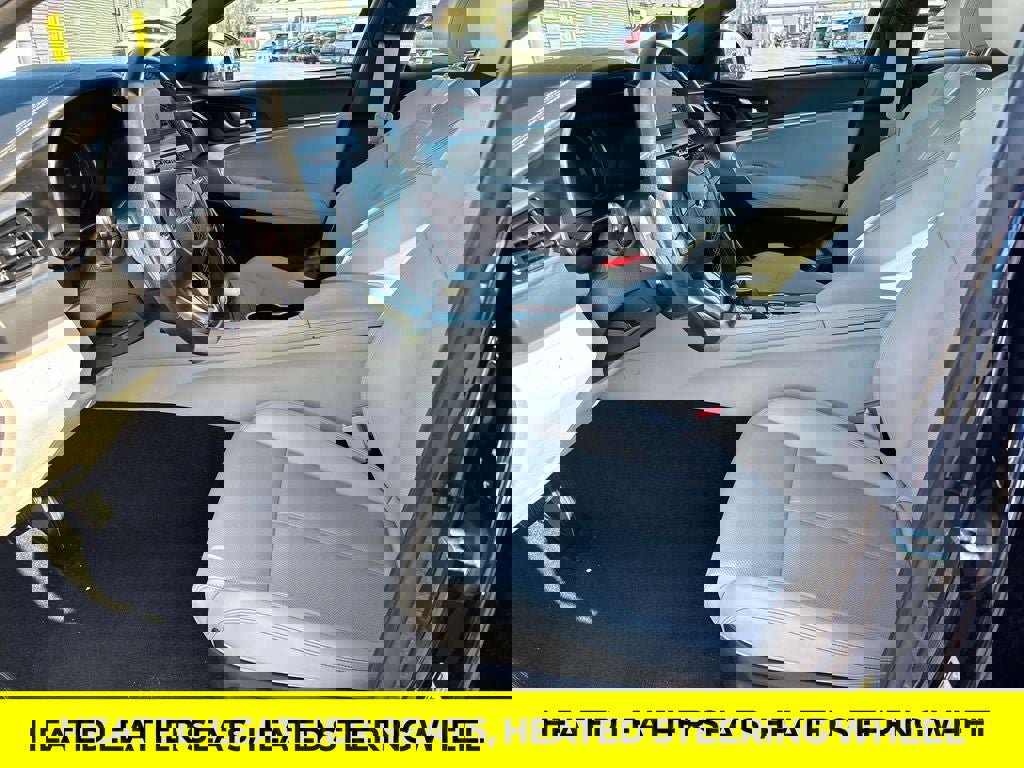 Used 2023 Genesis G70 2.0T image 7