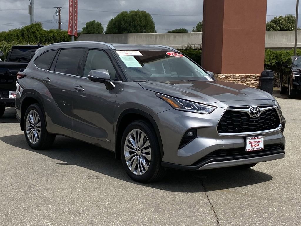 Certified 2026 Toyota Highlander Platinum AWD/4WD image 45