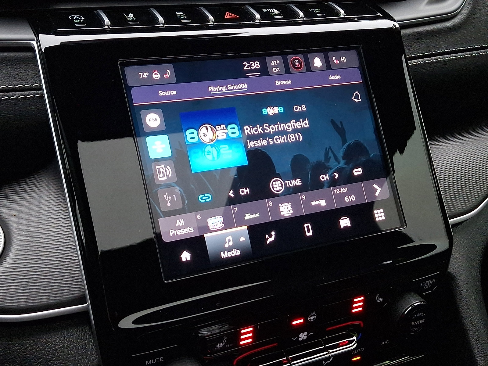 Certified 2025 Jeep Grand Cherokee L Laredo w/ Luxury Tech Group I image 19