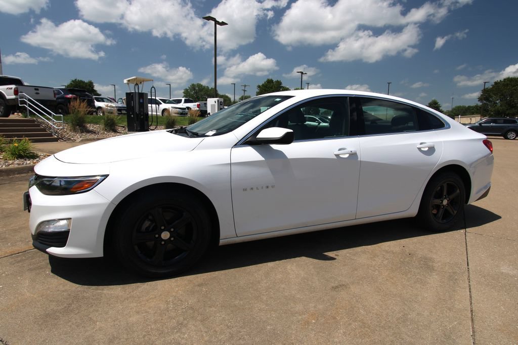 Used 2024 Chevrolet Malibu LT FWD image 16