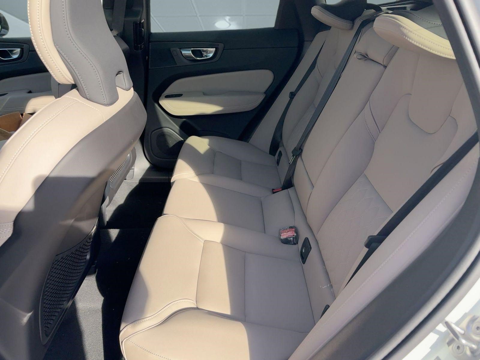 New 2026 Volvo XC60 B5 Plus w/ Protection Package Premier AWD/4WD image 14