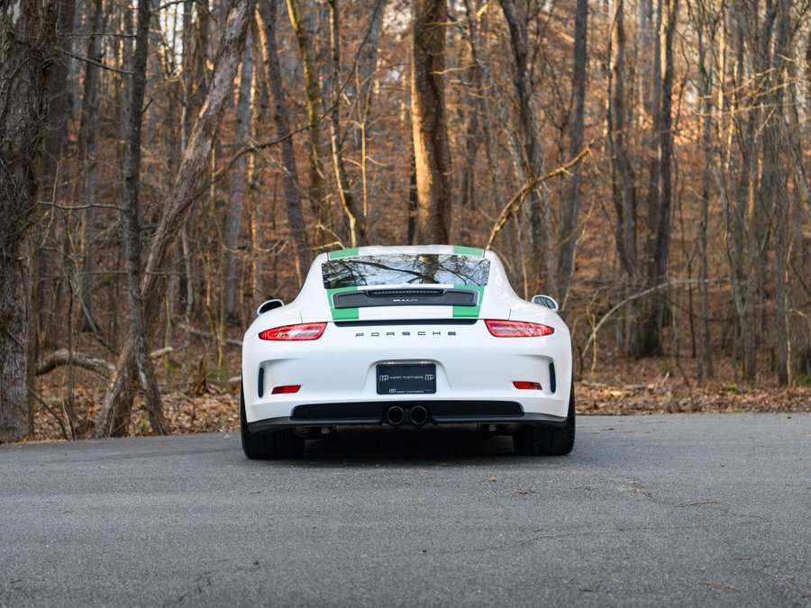 Used 2016 Porsche 911 R image 8