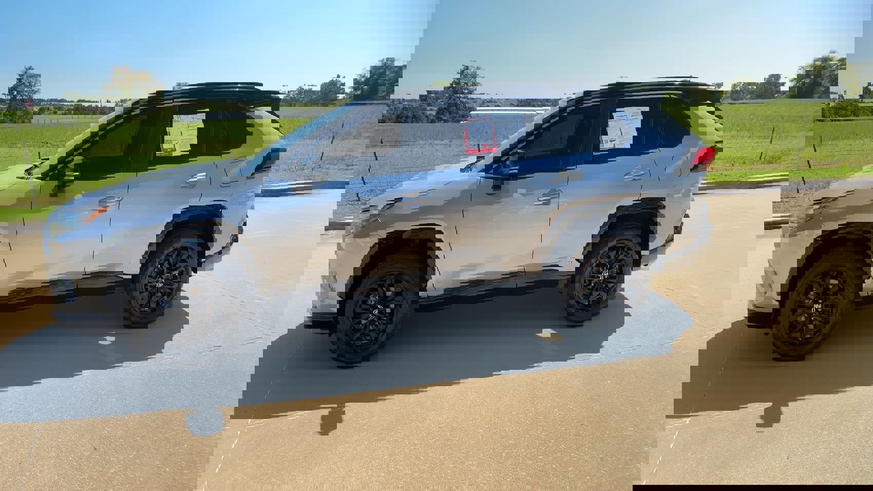 Used 2022 Toyota RAV4 XSE image 6