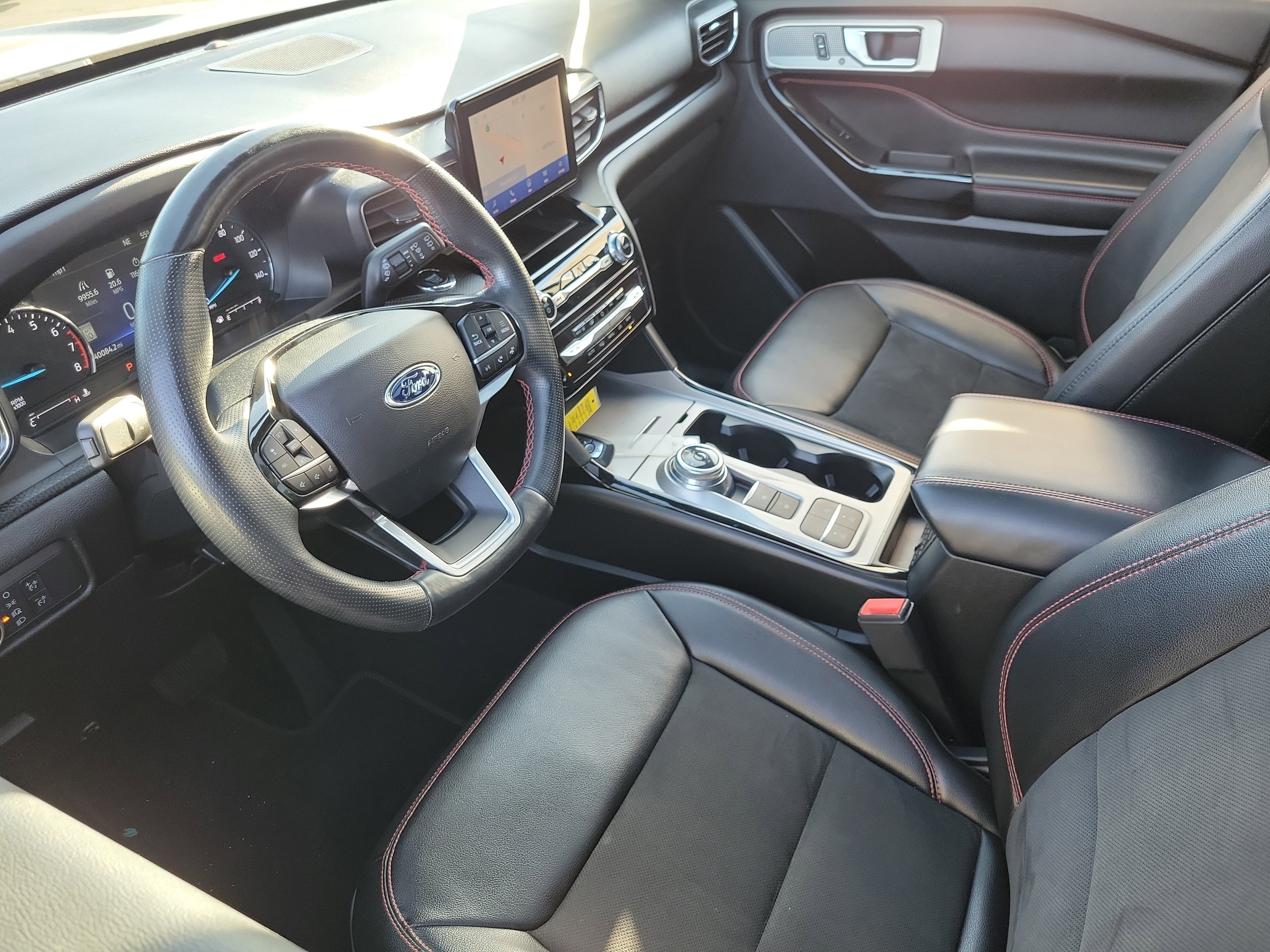 Certified 2022 Ford Explorer ST-Line w/ Class IV Trailer Tow Package image 3