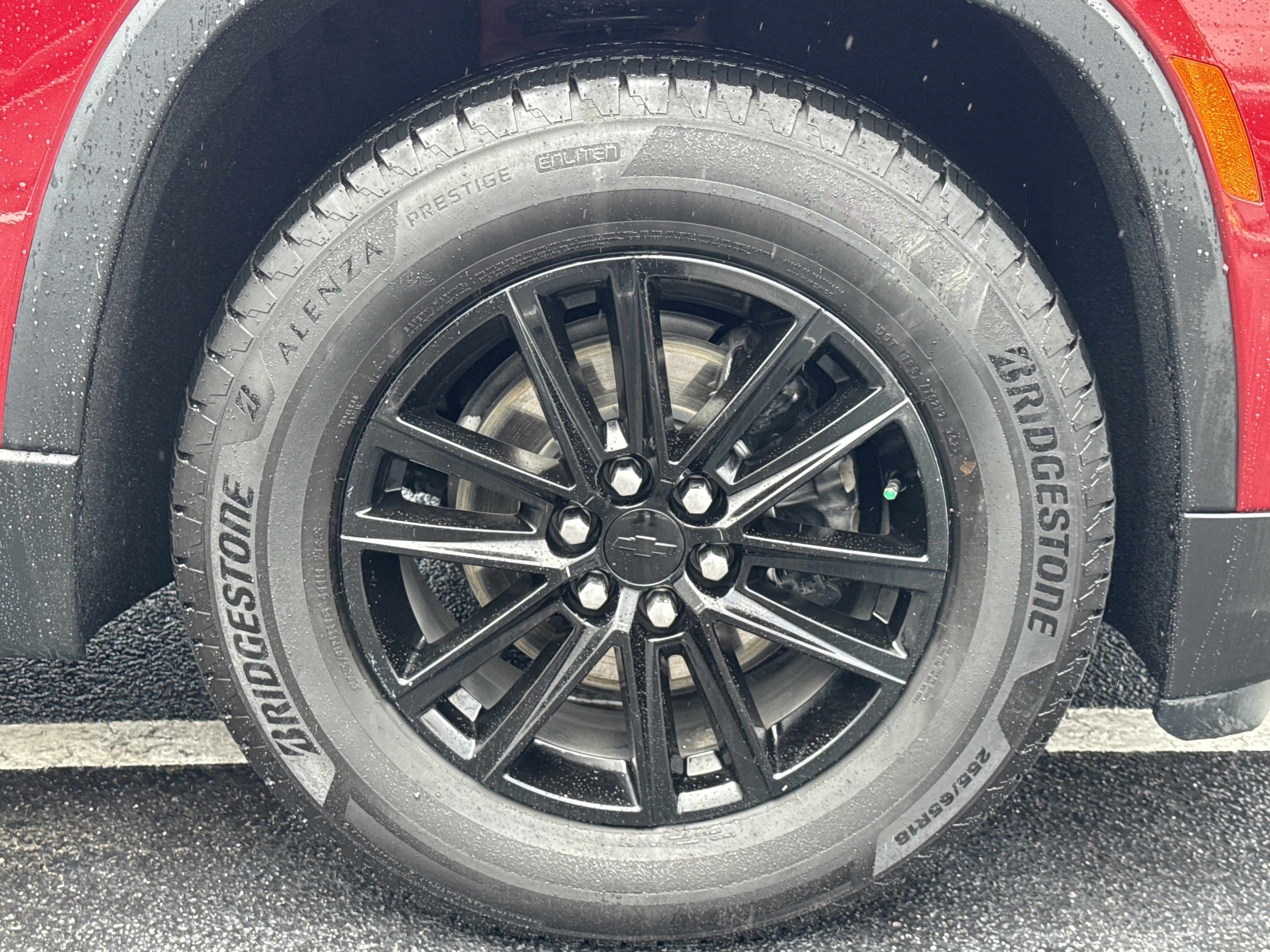 Used 2022 Chevrolet Traverse LT FWD image 13