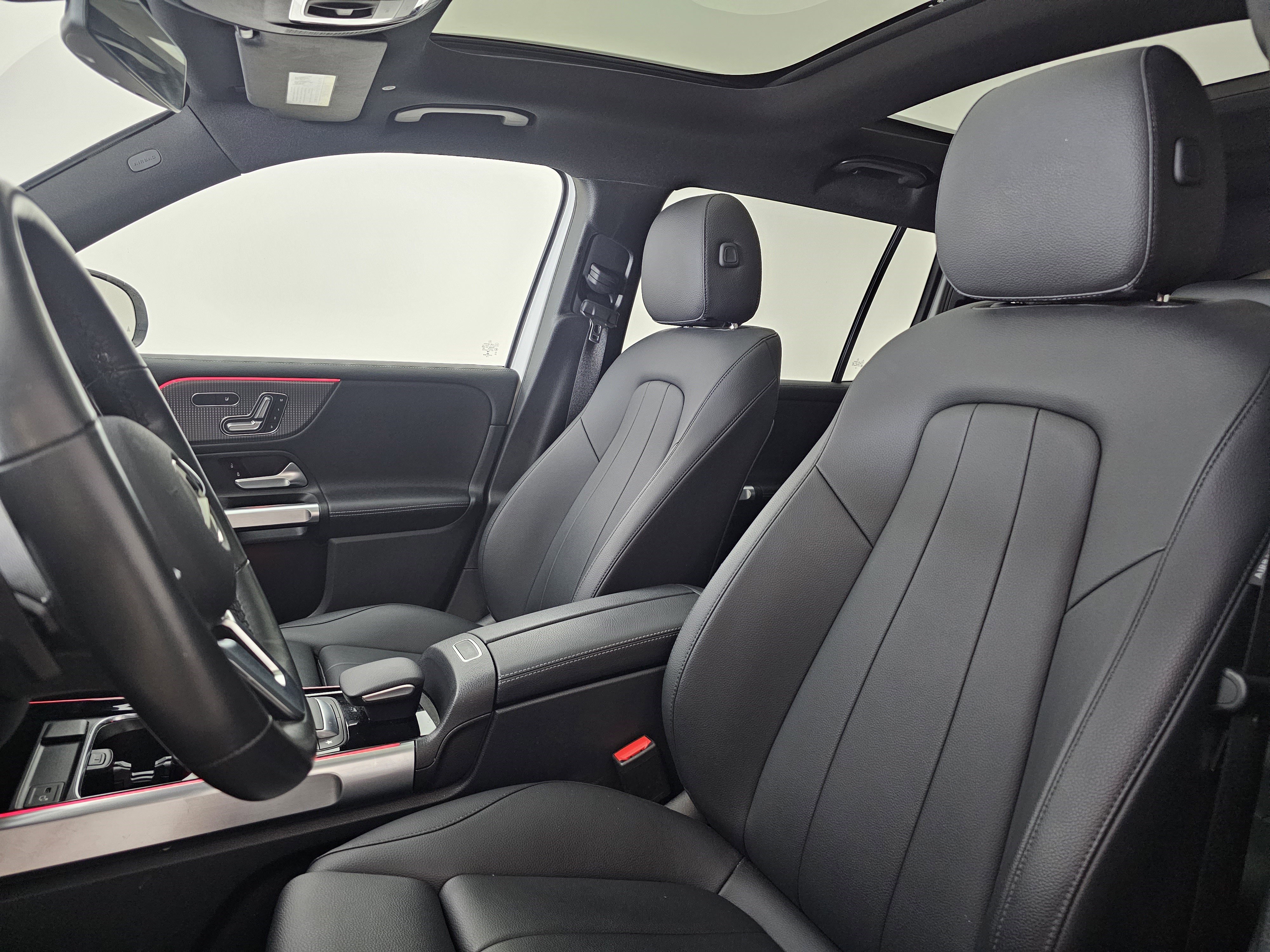 Certified 2022 Mercedes-Benz GLB 250 4MATIC image 9