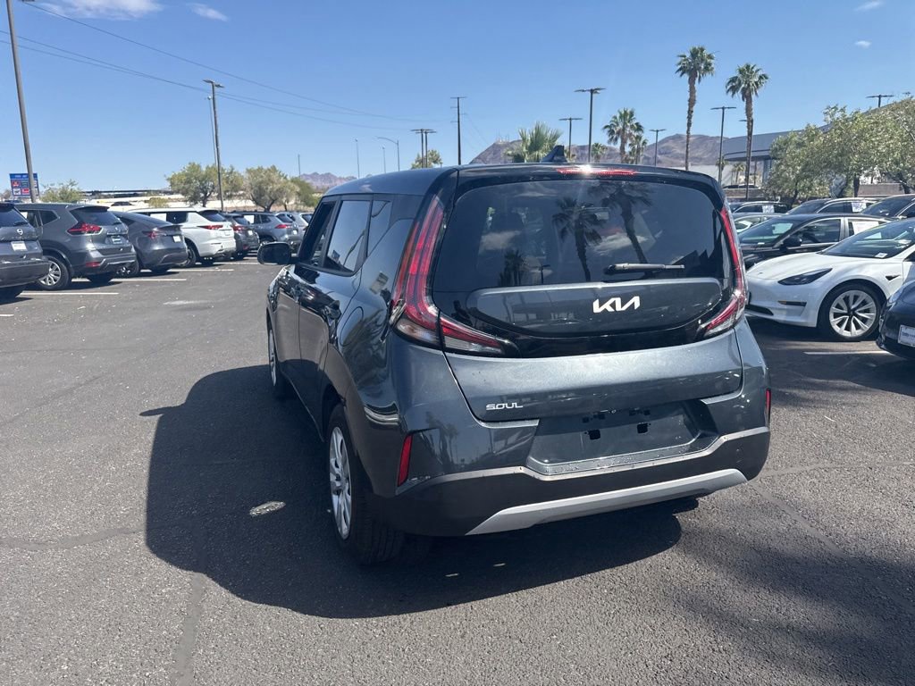 Used 2023 Kia Soul LX FWD image 12