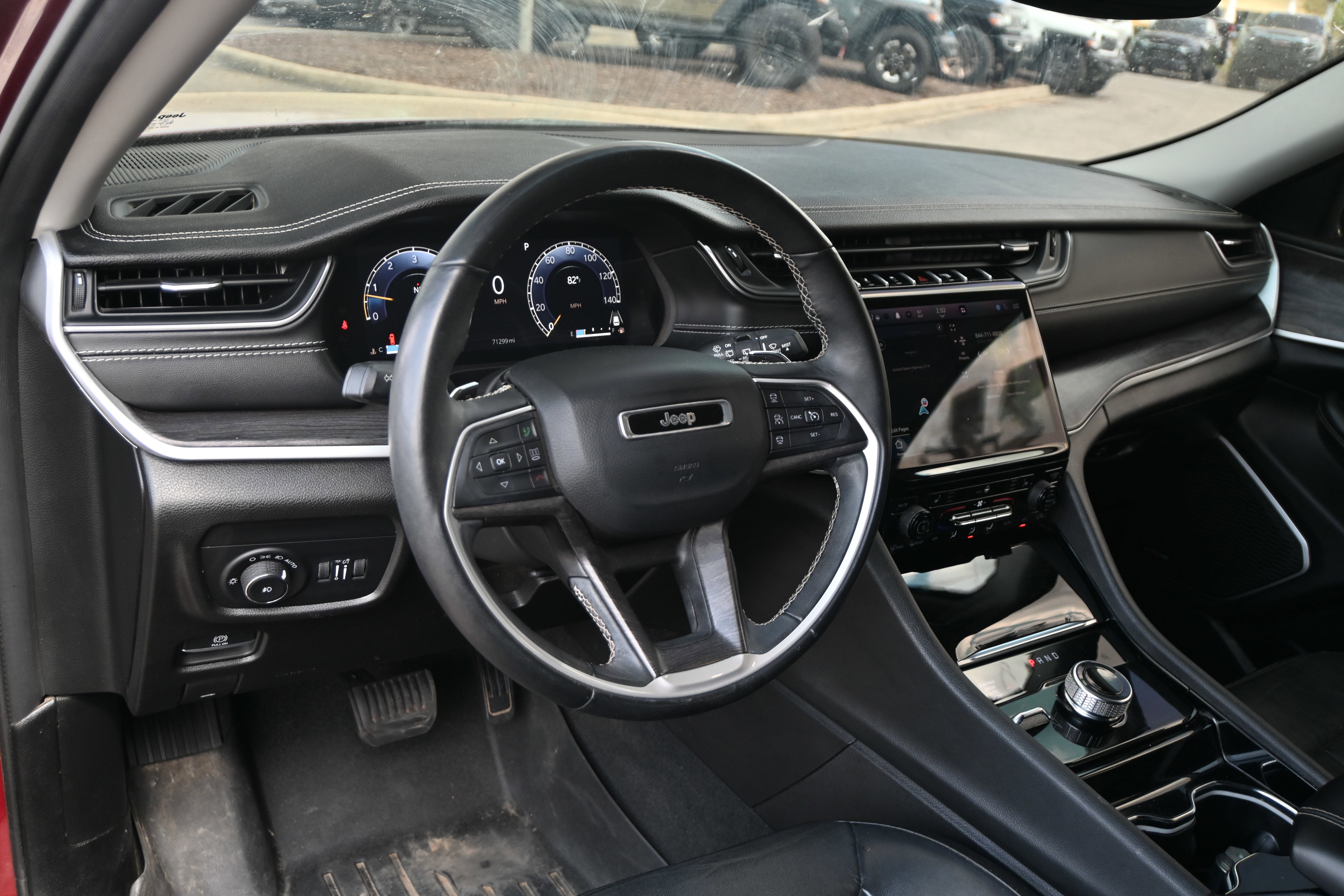 Used 2022 Jeep Grand Cherokee L Limited image 3