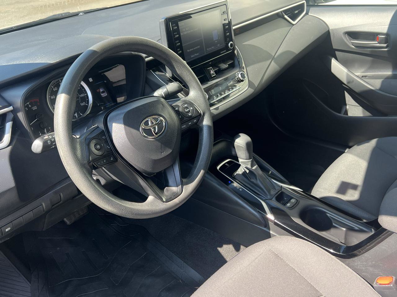 Used 2022 Toyota Corolla LE FWD image 8