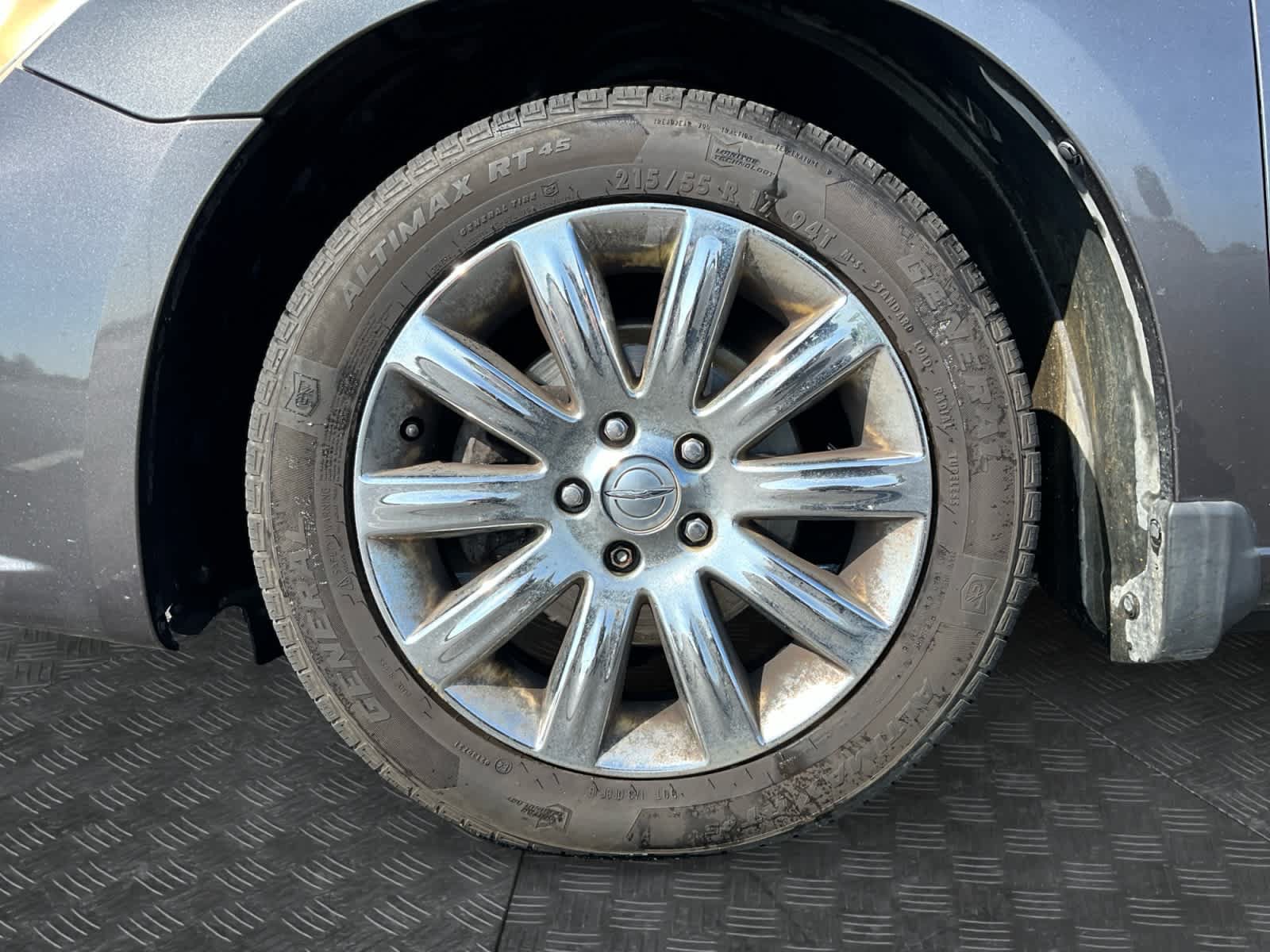 Used 2014 Chrysler 200 Limited FWD image 14