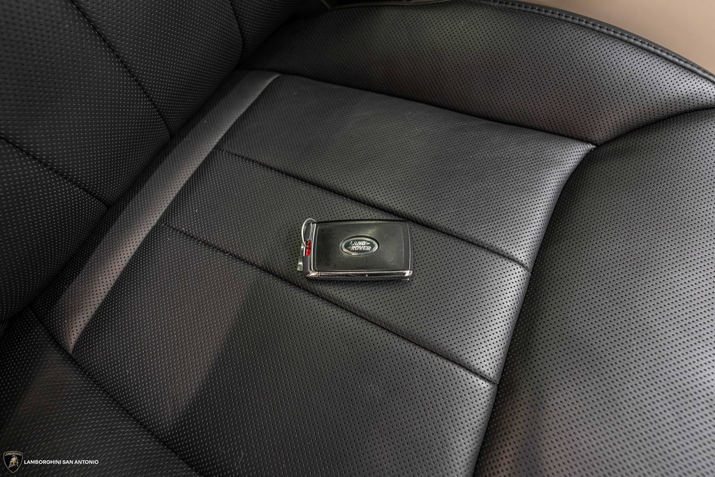 Used 2023 Land Rover Range Rover Long Wheelbase SE image 27