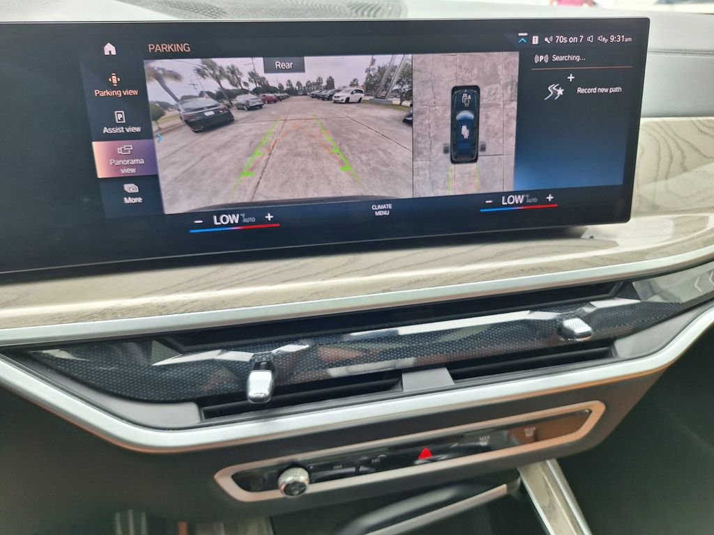 Used 2023 BMW X7 xDrive40i w/ M Sport Package AWD/4WD image 22