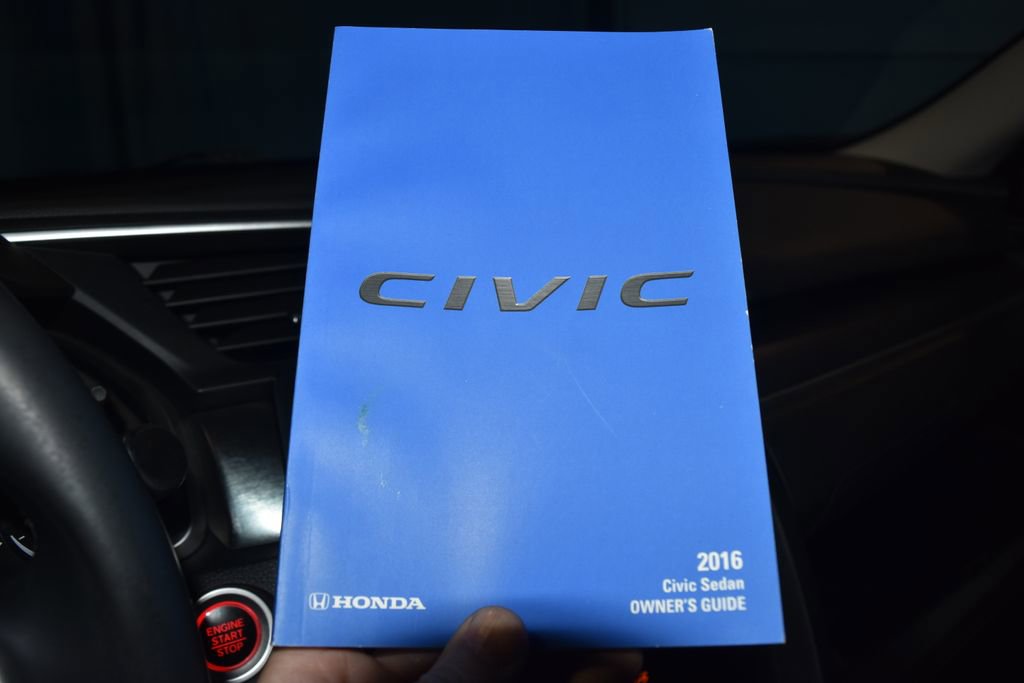 Used 2016 Honda Civic Touring image 11