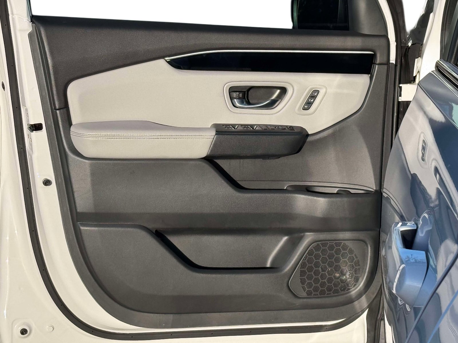 Used 2023 Honda Pilot EX-L image 18