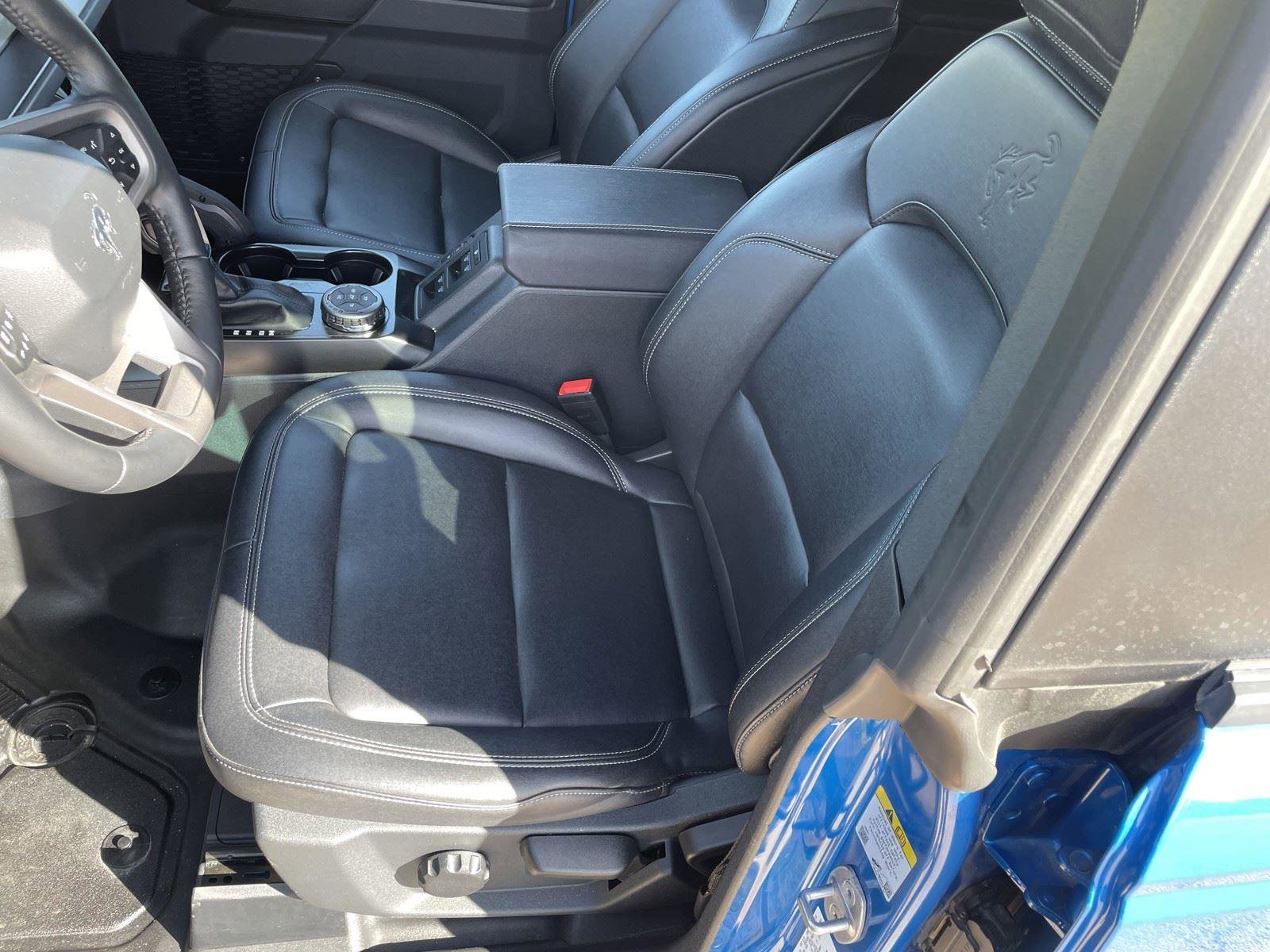 Used 2025 Ford Bronco Badlands image 10