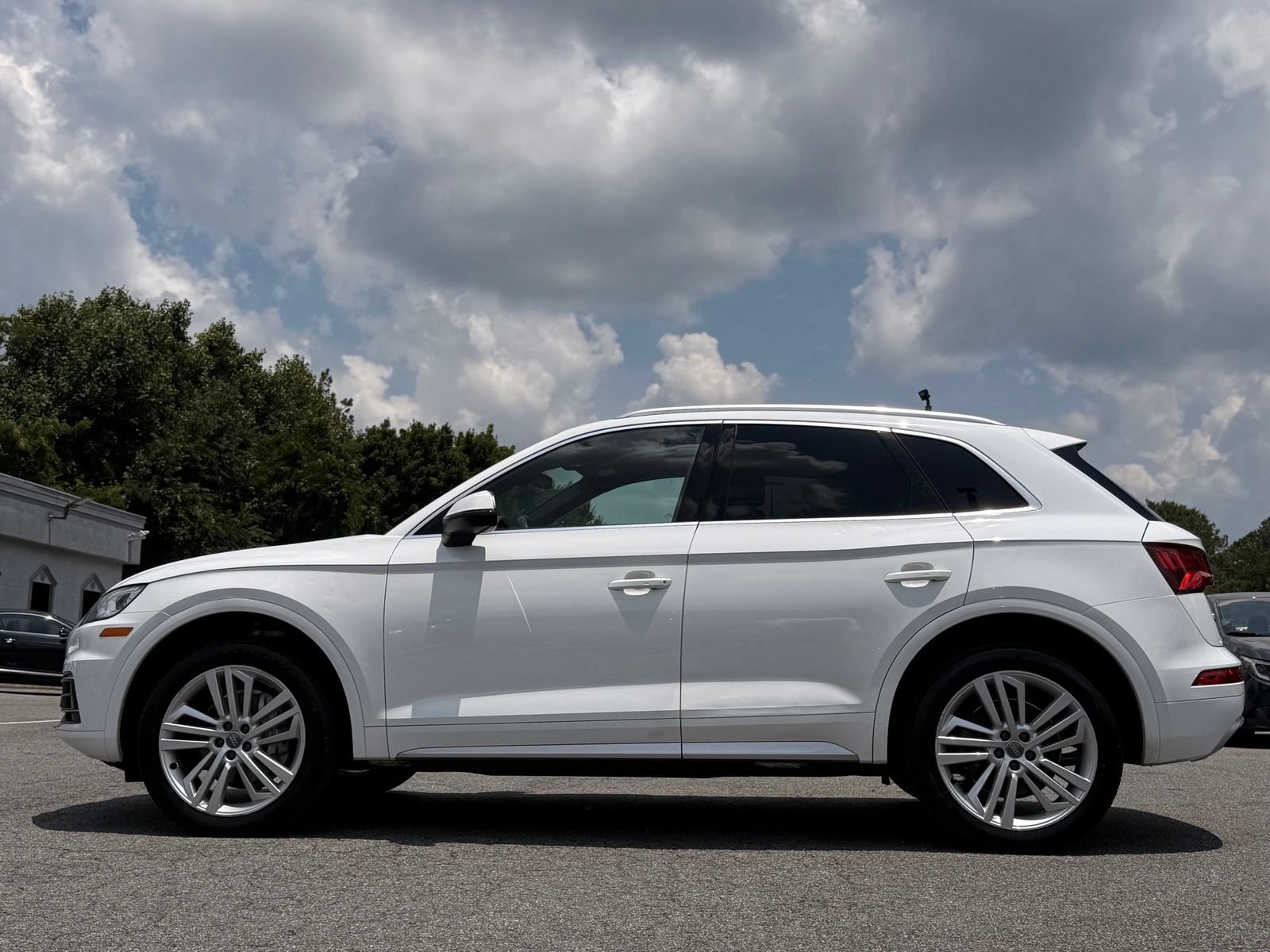 Used 2018 Audi Q5 Prestige w/ Premium Plus Package AWD/4WD image 2