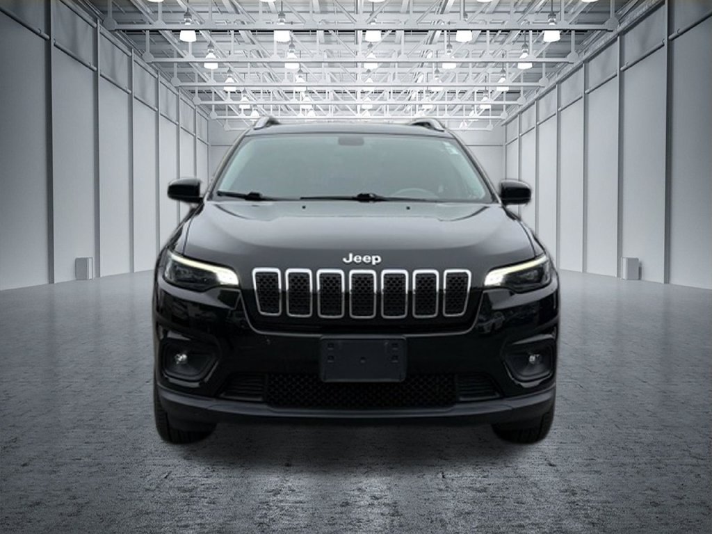 Used 2019 Jeep Cherokee Latitude Plus w/ Cold Weather Group AWD/4WD image 18