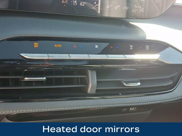 Used 2025 Buick Enclave Avenir w/ LPO, Floor Liner Package image 18