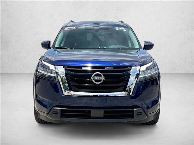 Used 2022 Nissan Pathfinder SV FWD video 3