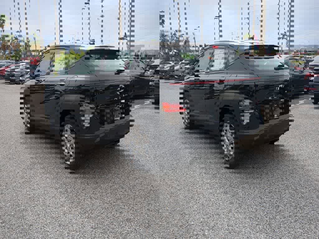 New 2026 Hyundai Kona SE image 4